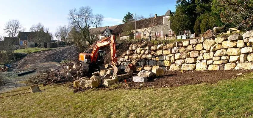 enrochement près de Gourdon